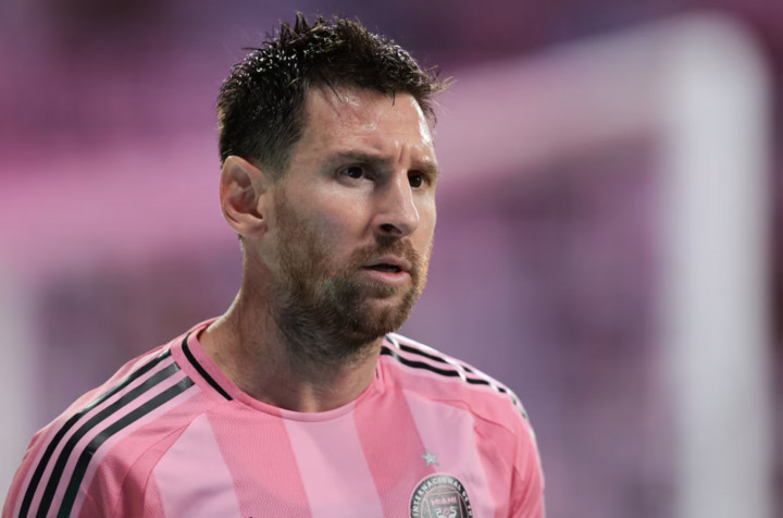 Messi mua lại CLB Cornellà. (Nguồn: Reuters)