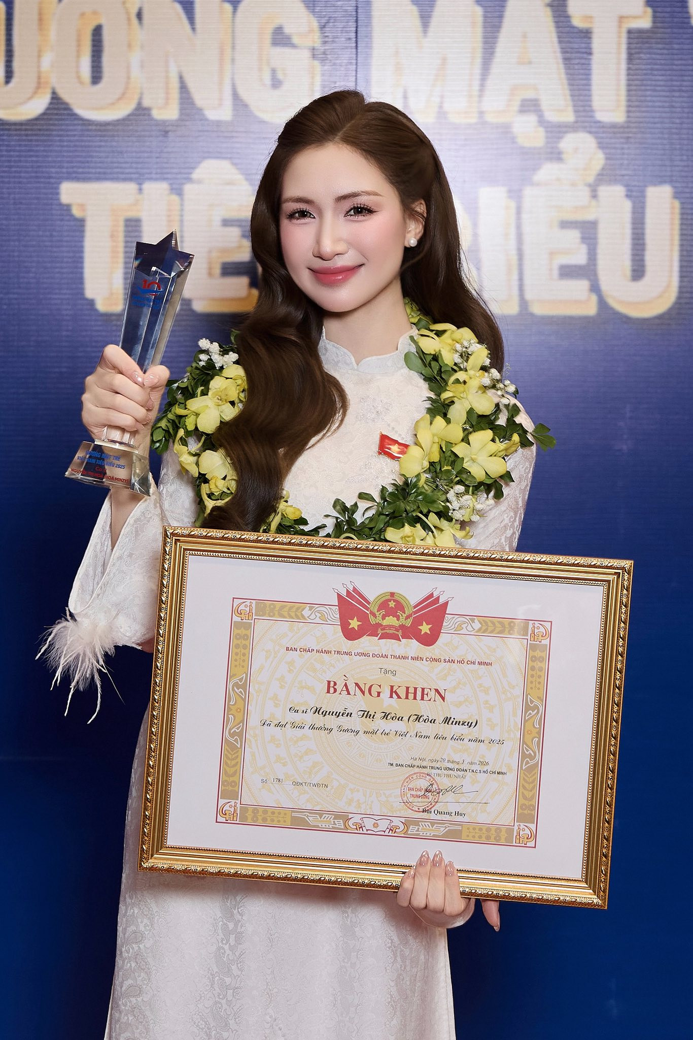 Nữ ca sĩ quê Bắc Ninh vừa nhận tin vui ở giải Cống hiến, đời thực viên mãn bên chồng quân nhân - Ảnh 3.