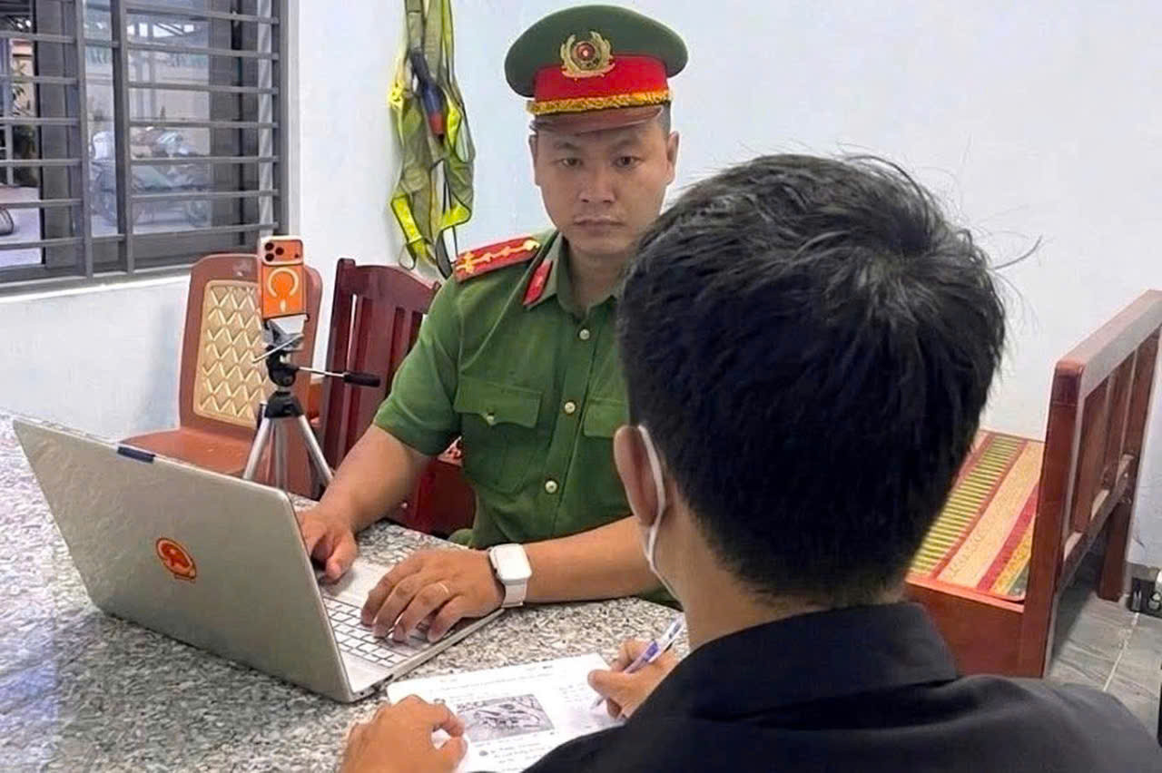 Thanh niên thách thức