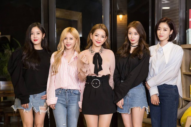 photo2025 11 1715 20 55 17633677498891042782645 1763389808894 1763389810013147759560 17763359734871941264815