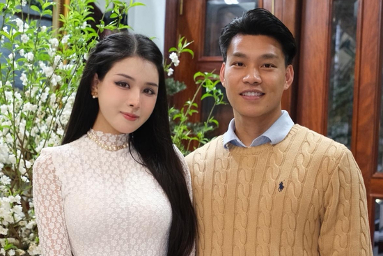Xuất thân 'không phải dạng vừa' vợ sắp cưới của cầu thủ Văn Thanh