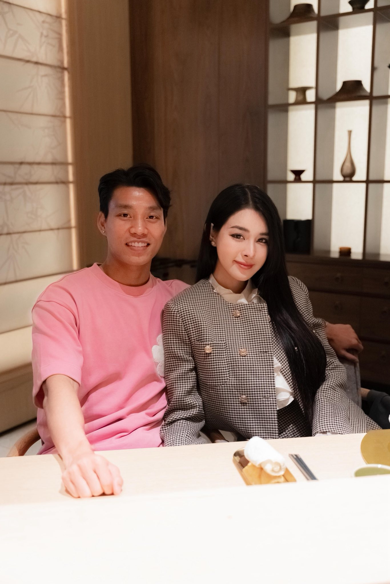 Vợ sắp cưới cầu thủ Văn Thanh: Nhan sắc và sự nghiệp nổi bật của Trần Bích Hạnh - Ảnh 5.