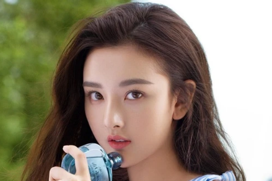 Đúng 9h30 ngày mai, Chủ Nhật 19/4/2026, 3 con giáp tay trái hứng vàng, tay phải gom bạc, trúng số độc đắc dễ dàng