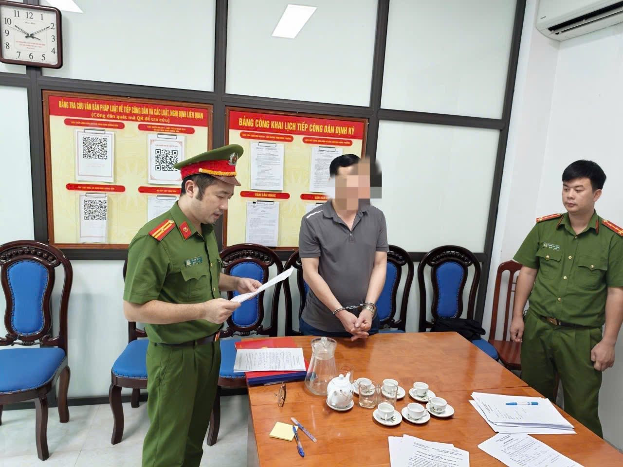 Một nguyên cán bộ Ủy ban kiểm tra Tỉnh ủy bị bắt插图 - Ảnh 1.