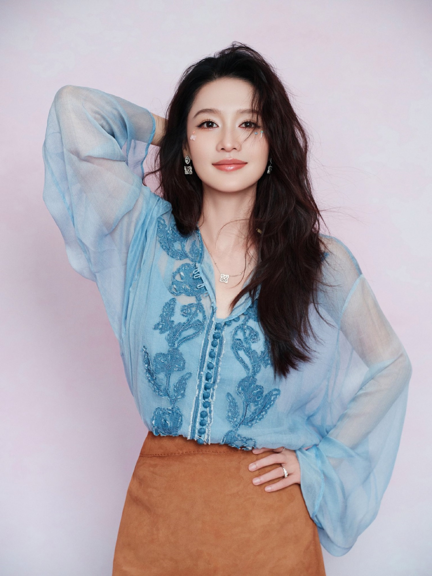 Kể từ ngày mai, thứ Hai 20/4/2026, 3 con giáp 'mở rương vàng', sự nghiệp suôn sẻ trăm về, tiền vào như nước - Ảnh 2