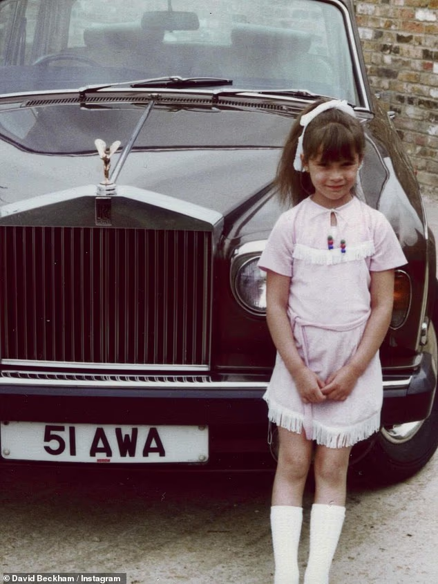 Nhan sắc Victoria Beckham sau 30 năm vẫn đỉnh chóp, đón sinh nhật ngọt ngào bên gia đình, buồn vì sự tuyệt giao của con trai cả插图3 image 2