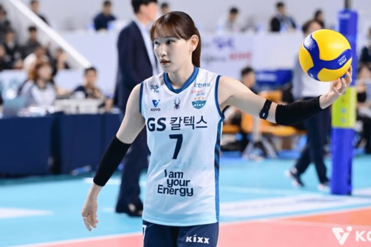 Nữ thần bóng chuyền bị loại khỏi đội tuyển Quốc gia vì bê bối say rượu lái xe