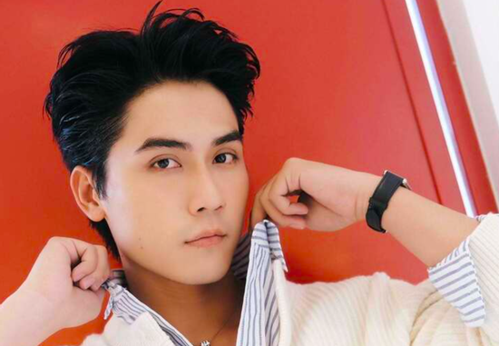 'Tổng tài' hot nhất màn ảnh Việt cầu xin khán giả