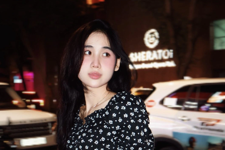 Cận cảnh nhan sắc nàng Á hậu Huế sở hữu IELTS 8.0