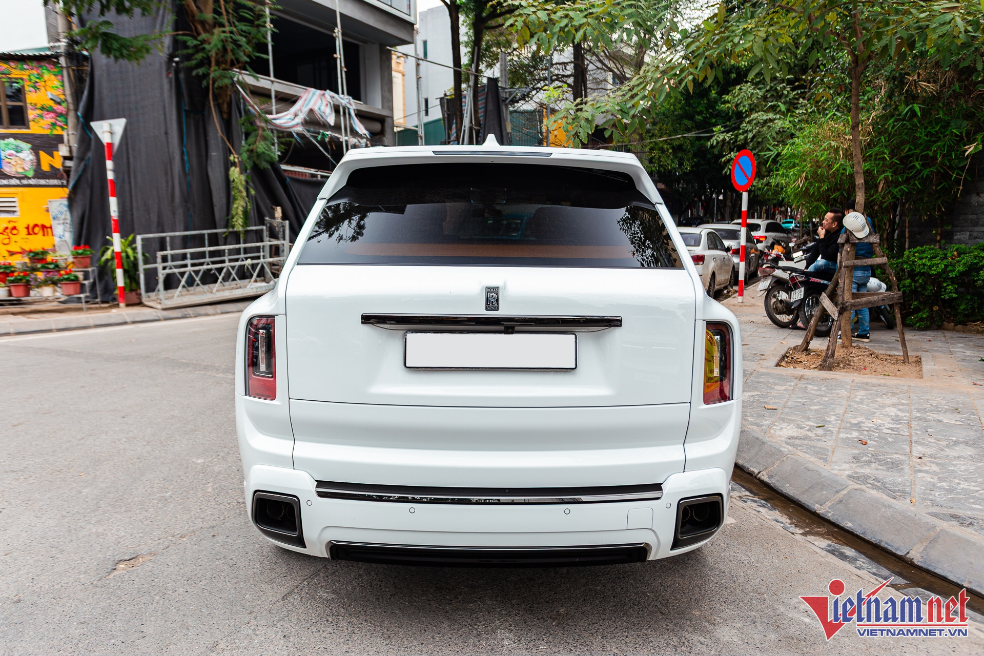 Đi 500km, đại gia Hà Nội bán xe siêu sang Rolls-Royce Cullinan 2025 lỗ ...