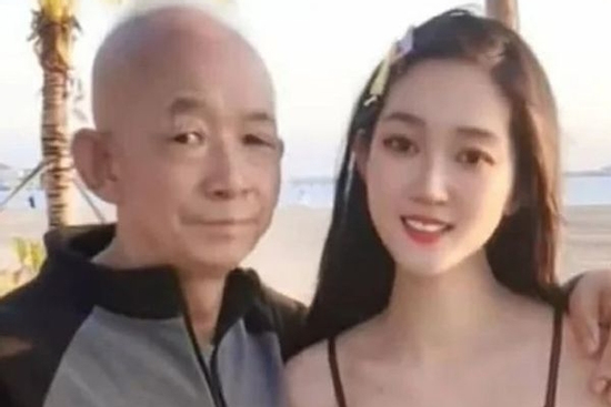 Nam doanh nhân để lại hơn 1.000 tỷ cho vợ mới, 2 con riêng bị đối xử ra sao mà gây bão dư luận?