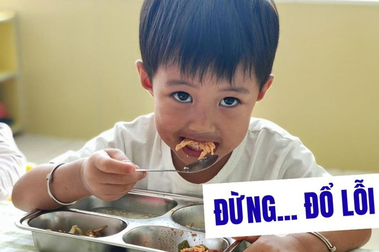 Xin nói thẳng: Không cha mẹ nào keo kiệt 5, 7 nghìn đồng để nhắm mắt chấp nhận con ăn đồ bẩn, đừng ĐỔ LỖI!