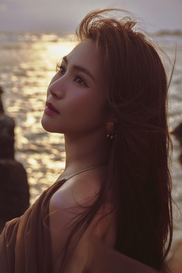 Hương Tràm: Tôi đang độc thân, từng lỡ kế hoạch kết hôn ở tuổi 30插图 Ca sĩ Hương Tràm trải lòng về đổi thay sau 6 năm sang Mỹ sinh sống.