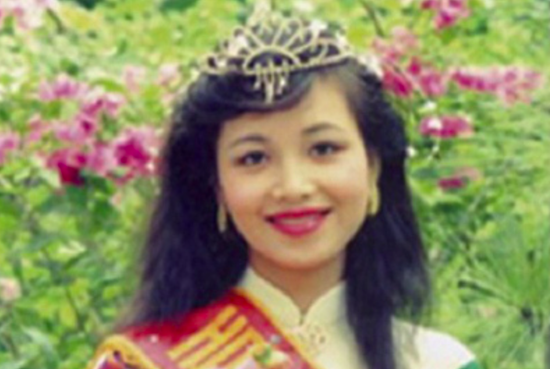 Nàng hậu dòng dõi 'trâm anh thế phiệt', giữ kỷ lục thông thạo 5 ngoại ngữ