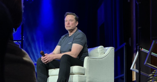 Elon Musk khai tử CV, tuyển kỹ sư siêu máy tính bằng 3 gạch đầu dòng