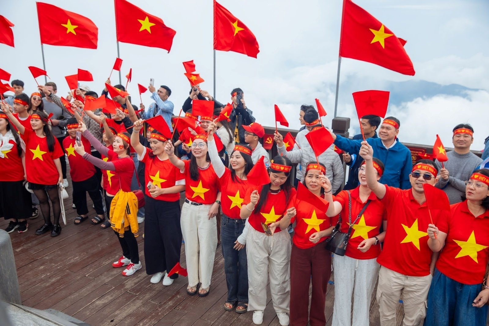 nghỉ lễ 30:4 và 1:5  1.jpg