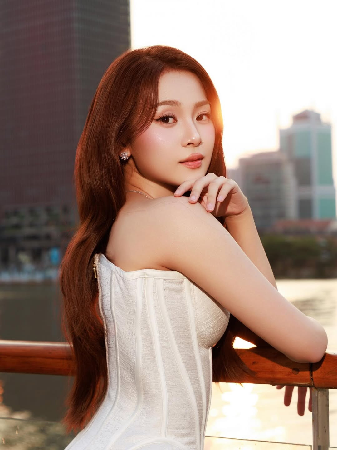 Nhan sắc yêu kiều vạn người mê đắm của