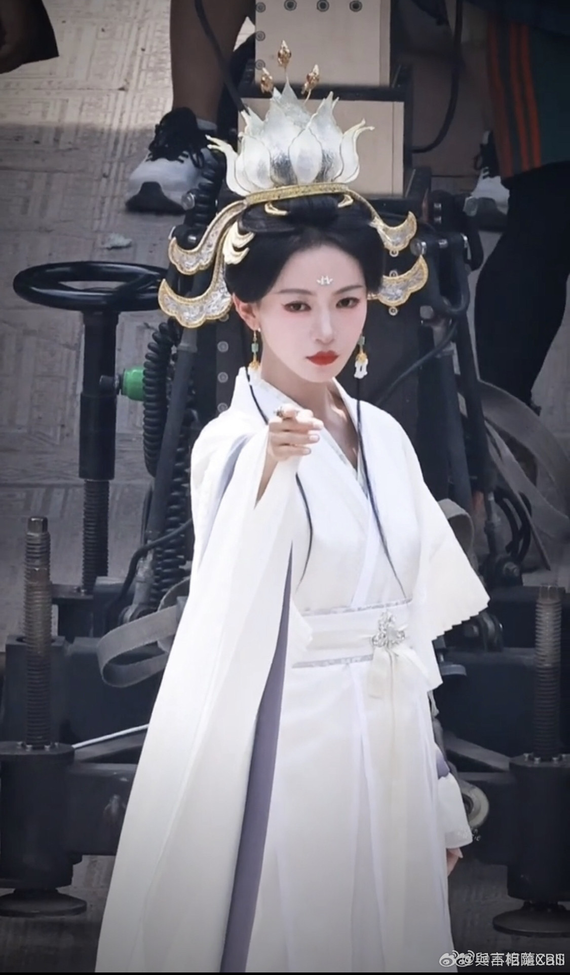 Hoàng hậu đẹp vô địch Trung Quốc hiện tại: Nhan sắc như phượng hoàng chuyển thế插图1 img8104