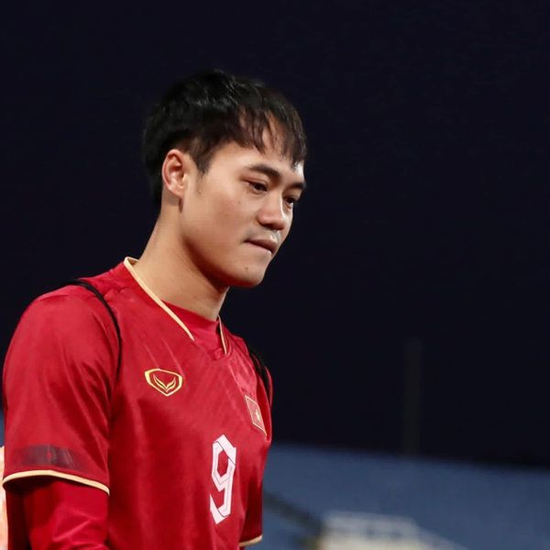 Văn Toàn 'mất' hơn 2,3 tỷ đồng