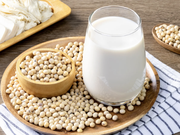 3 thói quen uống sữa đậu nành sai cách đang âm thầm 'tàn phá' thận và gây tăng cân - Ảnh 3