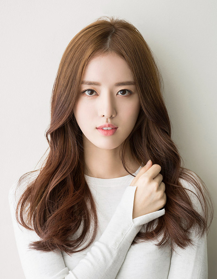 Han Ji Sun bị kết án tù treo, phạt tiền và cấm sóng vì hành hung tài xế taxi và cả cảnh sát trong tình trạng say xỉn.