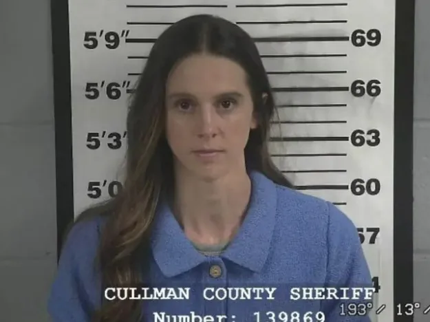 Nữ HLV bóng rổ có gia đình bị truy tố vì 32 tội danh 'quan hệ lệch lạc' với học sinh, chồng nộp đơn ly hôn插图 image 81