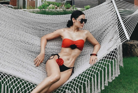 Phương Trinh Jolie diện bikini khoe cơ bụng số 11 