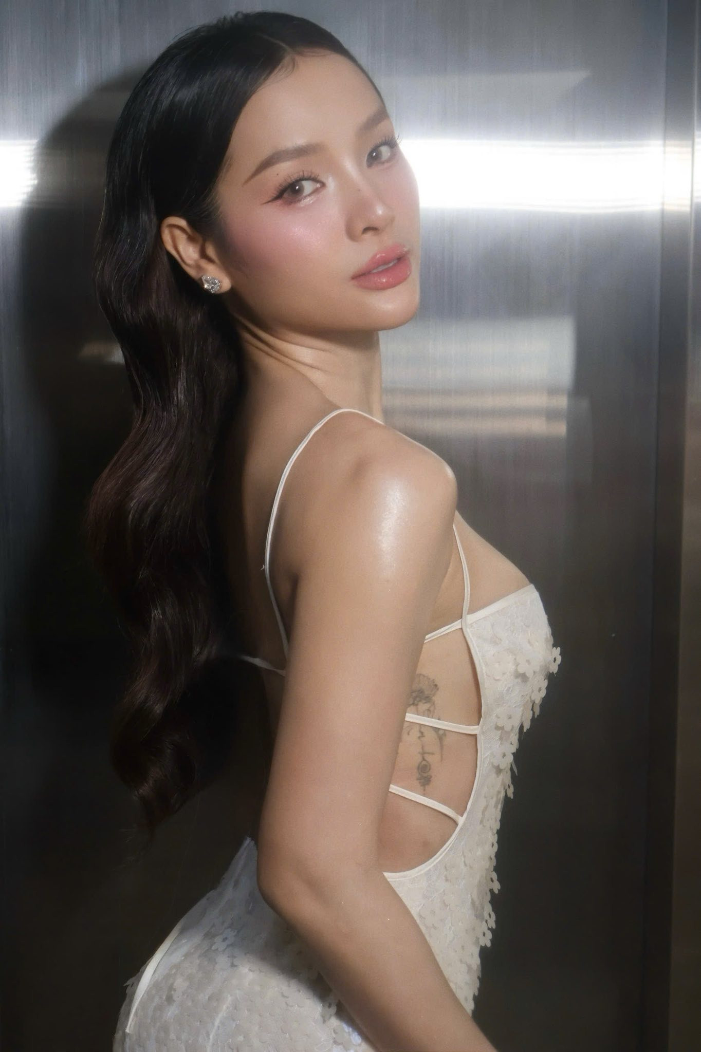 Có thể là hình ảnh về một hoặc nhiều người