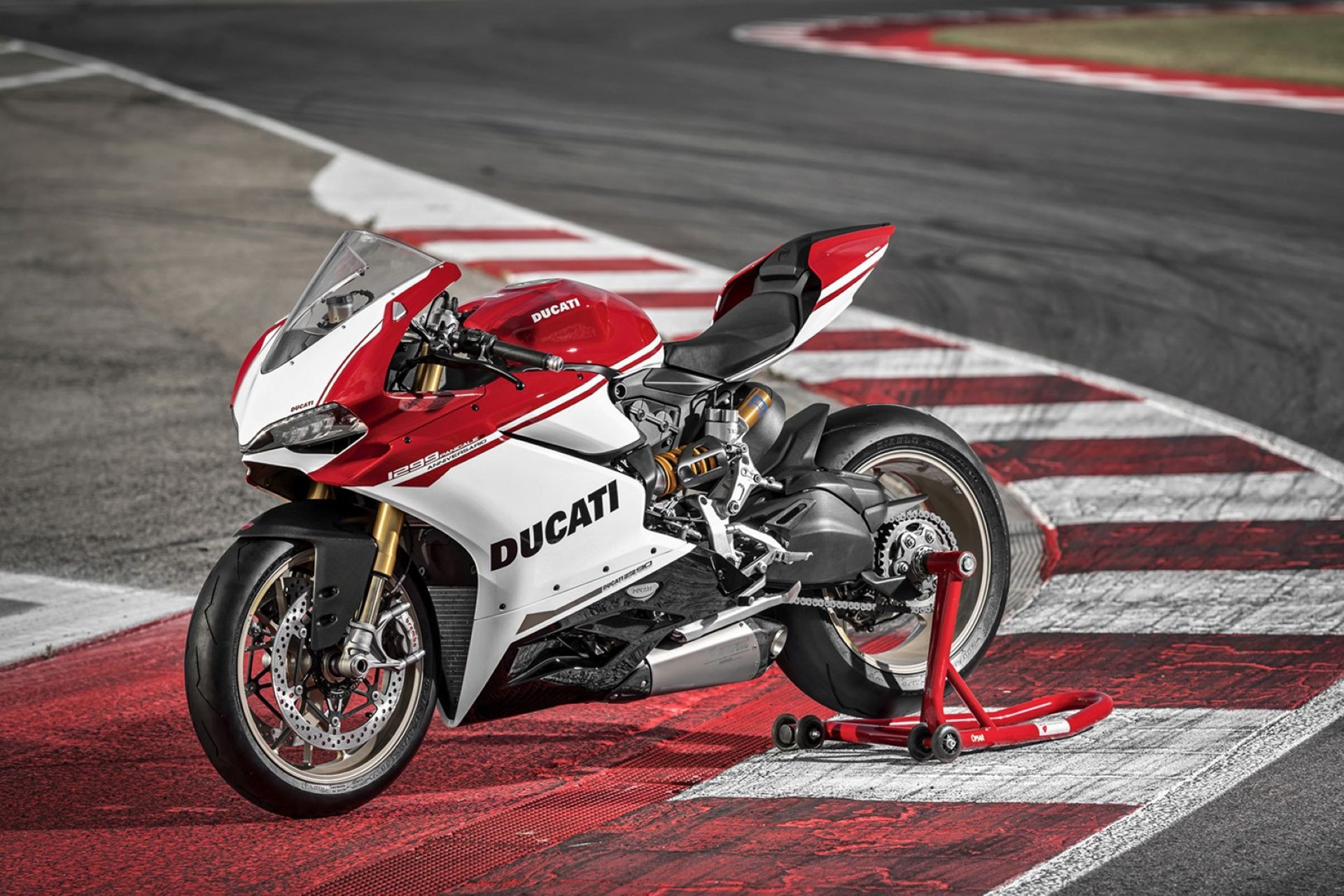 Ducati Panigale 1299.jpg