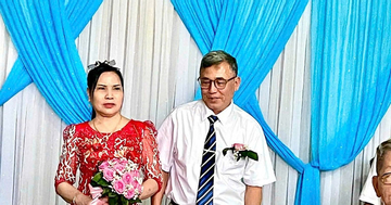 Chú rể 71 tuổi cưới cô dâu 66 tuổi ở Lào Cai, 11 con làm cỗ ăn mừng