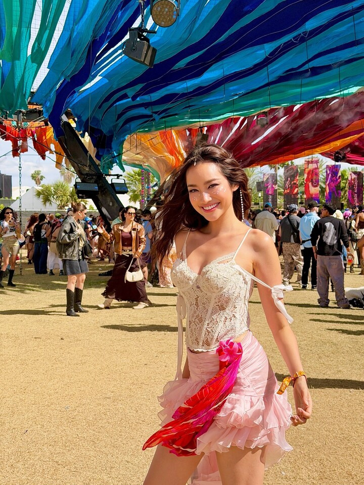 Gần đây, người đẹp đảm nhận vai chính trong dự án The Last Mermaid, đóng cùng Jack McEvoy, bộ phim được giới thiệu tại Liên hoan phim Cannes 2025.