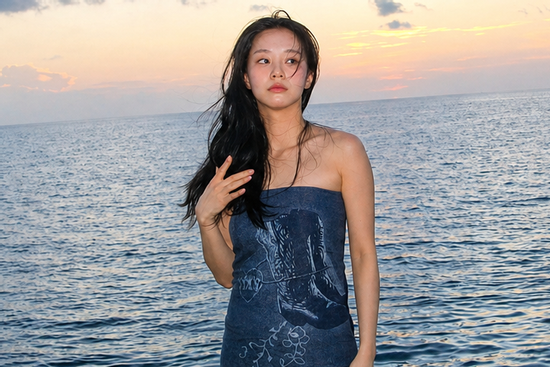 Diễn viên phim 'Reply 1988' hoảng loạn khi bị sóng cuốn ra biển