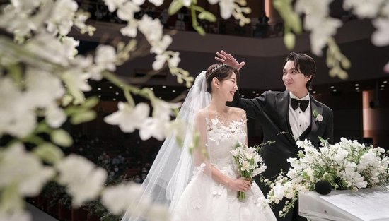 Lộ tẩy tín vật tình yêu 10 năm của Park Shin Hye và ông xã tai tiếng