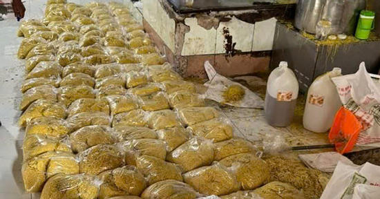 Giật mình trước các vụ đột kích lò sản xuất mì trộn chất cấm