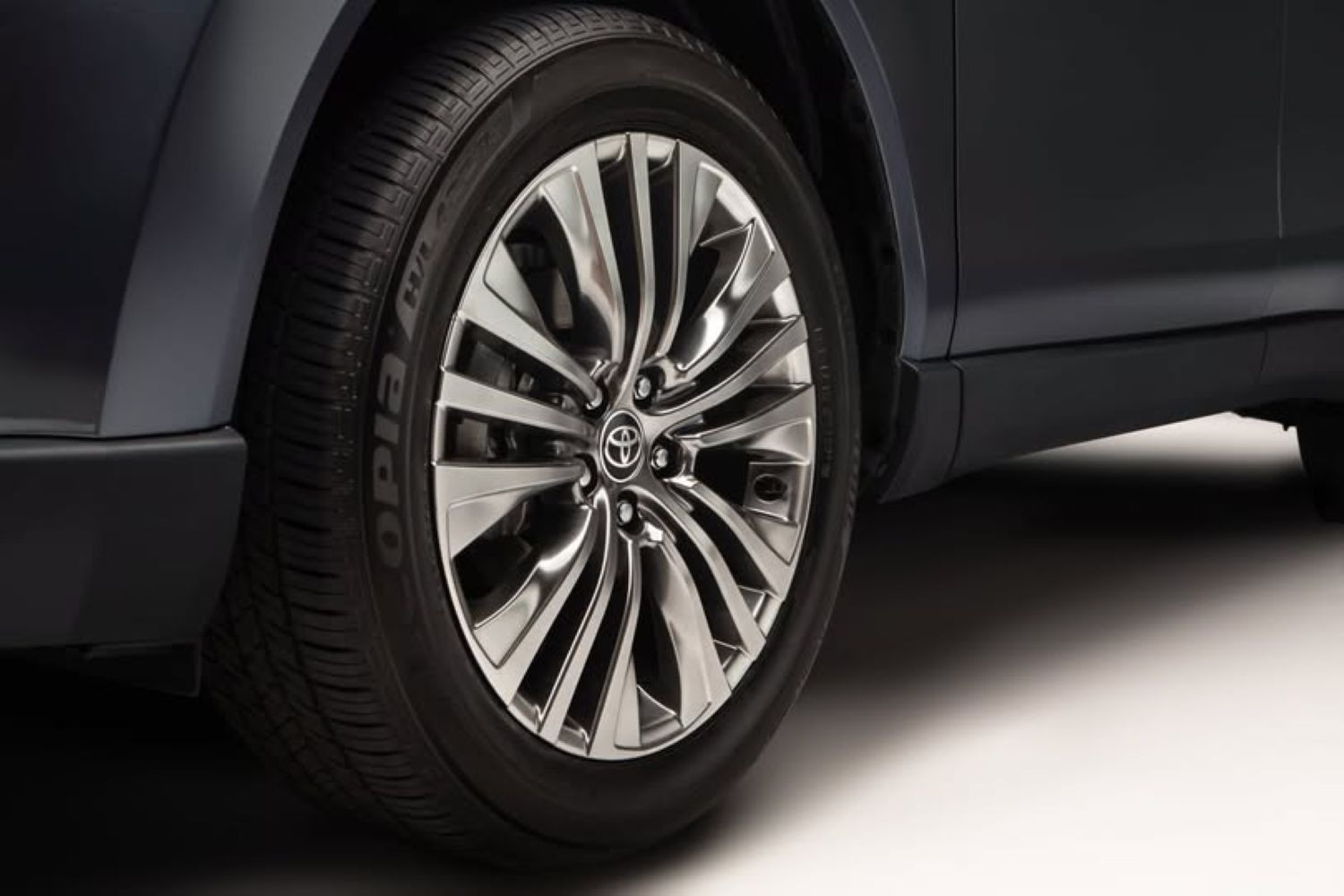 Bridgestone Ecopia EP422 Plus.jpg