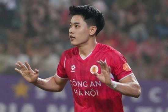 Bùng nổ hat-trick lịch sử, Đình Bắc khiến truyền thông Đông Nam Á 'dậy sóng'