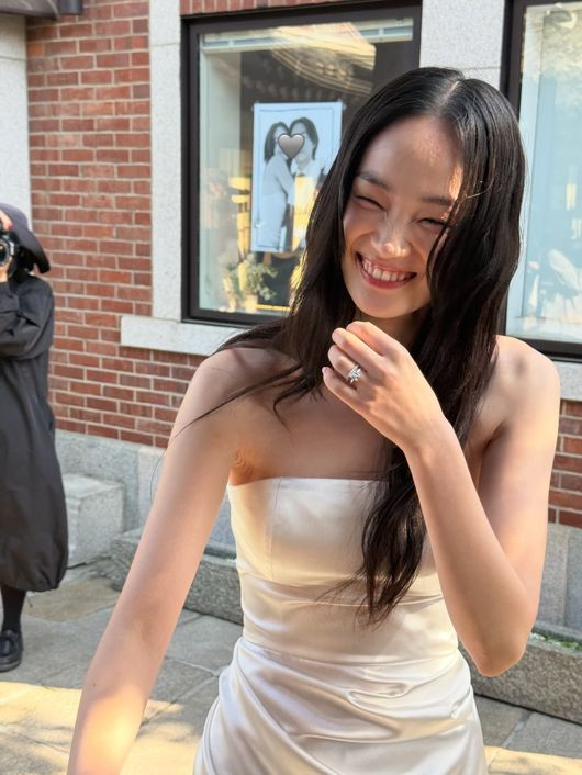 Song Hye Kyo – Jennie ở đâu trong lúc bạn thân siêu mẫu làm đám cưới?插图 20260427113177467869eecd7c0ec33