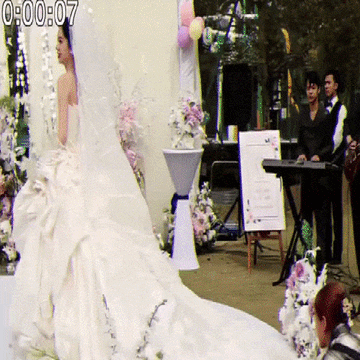 Cô dâu đẹp nhất Trung Quốc hiện tại: Sắc vóc ngọc ngà vạn người ao ước, làn da như được dệt bằng ánh trăng