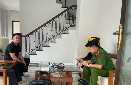 Mua thiết bị kích sóng di động trên Shopee gây nhiễu cho mạng di động