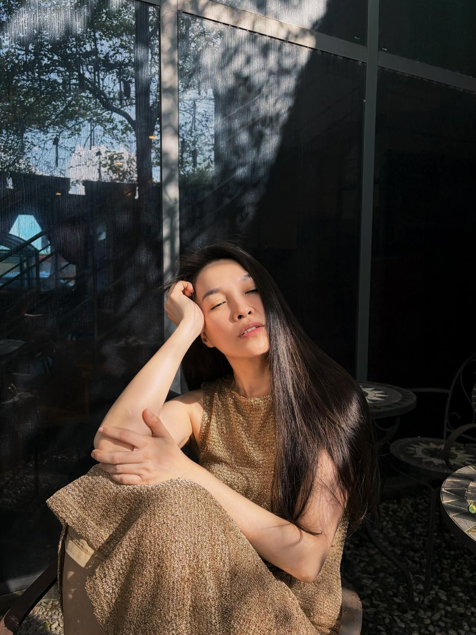 Gallery - Hiền Thục 24 năm làm mẹ đơn thân, hiện có cuộc sống bình yên ở tuổi trung niên