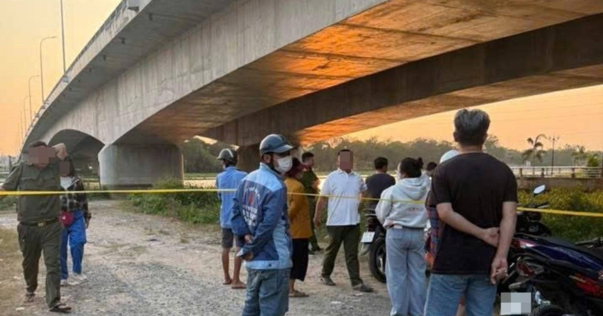 Hà Nội: Bất ngờ nhảy xuống sông Tô Lịch lúc rạng sáng, cô gái tử vong插图1 Hà Nội: Bất ngờ nhảy xuống sông Tô Lịch lúc rạng sáng, cô gái tử vong插图1