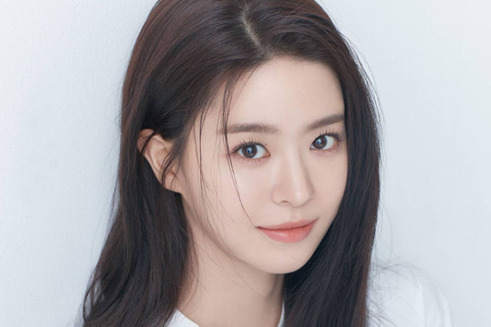 Mỹ nhân có bờ môi của Song Hye Kyo nhưng cười lên giống Hyeri: Visual vừa đại trà vừa độc đáo
