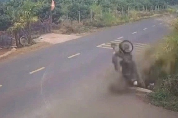 base64 17768297460711044178175.jpg