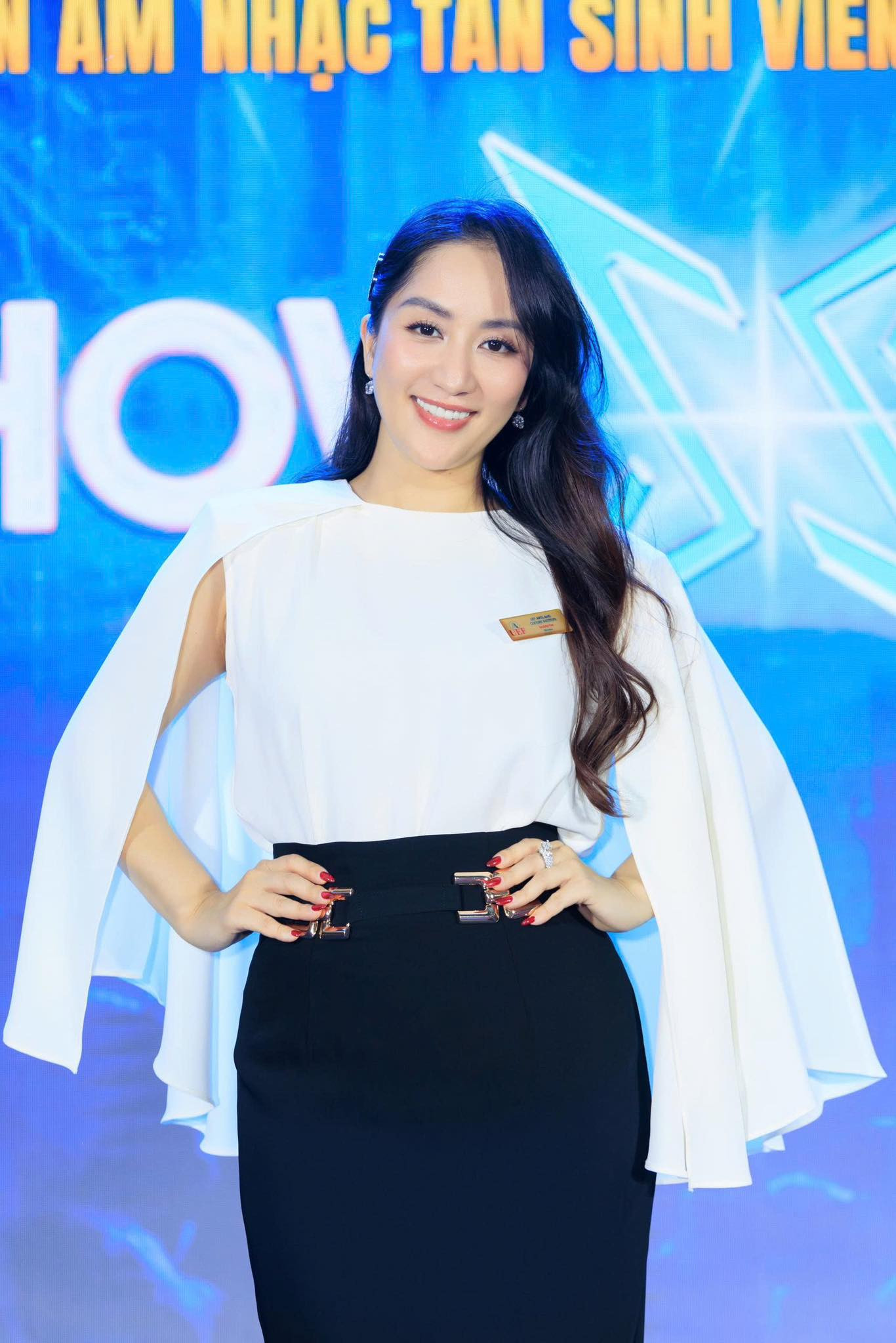 44 tuổi và trải qua 3 lần sinh nở nhưng Khánh Thi vẫn khoe vóc dáng nóng bỏng nhờ siết cân đúng cách - Ảnh 9.