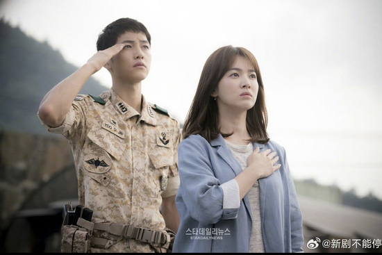 Hậu Duệ Mặt Trời: 10 năm trôi qua vẫn là huyền thoại phim Hàn không thể thay thế