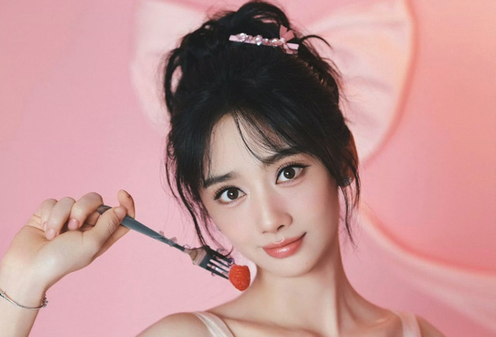 Trúng số độc đắc sau 16h30 ngày (6/4/2026), 3 con giáp gánh lộc trĩu vai, cuộc đời sang trang mới