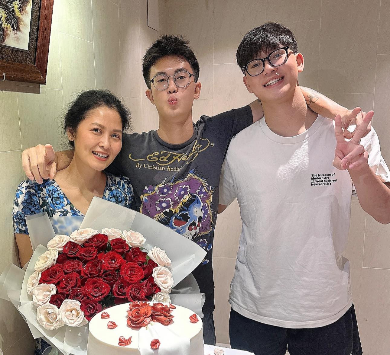 Tuổi trung niên làm mẹ đơn thân nuôi 2 con trai khôn lớn của nữ diễn viên phim 'Mưa đỏ' - Ảnh 9.