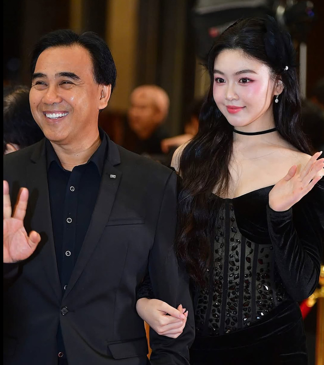 MC Quyền Linh chúc mừng sinh nhật con gái Lọ Lem tròn 20 tuổi đầy cảm động - Ảnh 2.