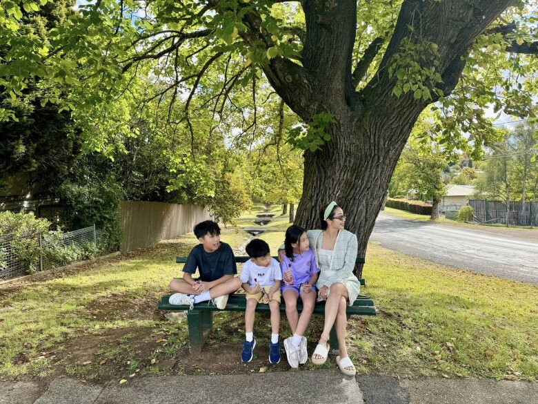 Cuộc sống của nữ NSƯT Ốc Thanh Vân sau khi rời Úc về Việt Nam - Ảnh 4.