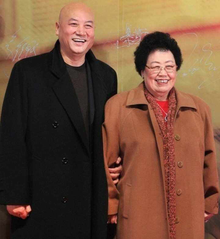 Cả hai có hơn 3 thập kỷ gắn bó hạnh phúc.